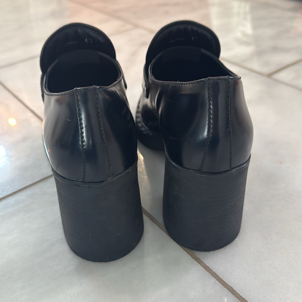 Prada Black Leather Loafers-Authentic - Picture 4 of 7